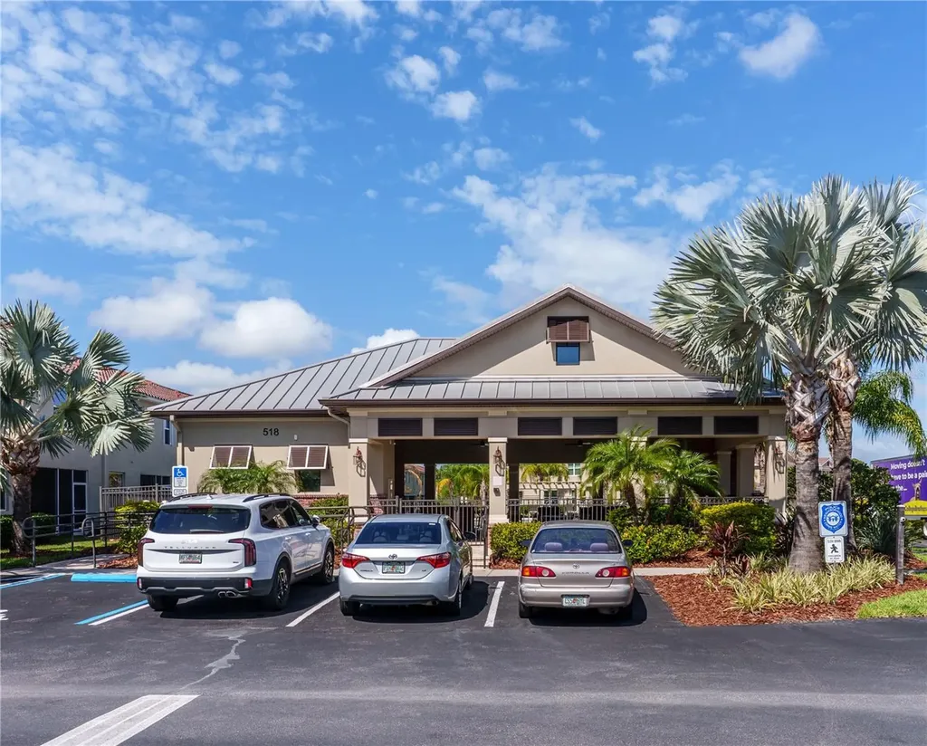 623 53rd Avenue N St Petersburg FL 33703