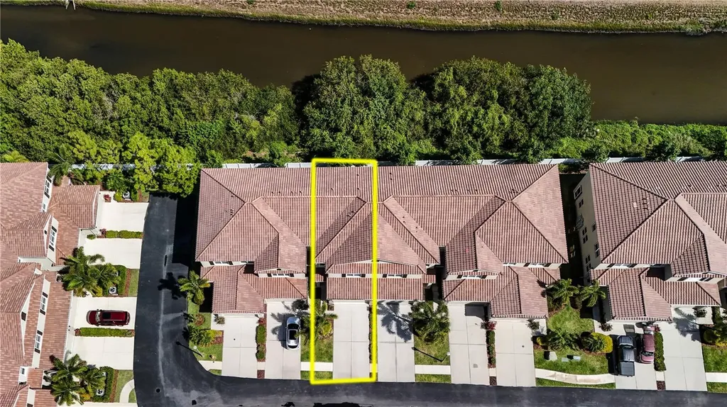 623 53rd Avenue N St Petersburg FL 33703