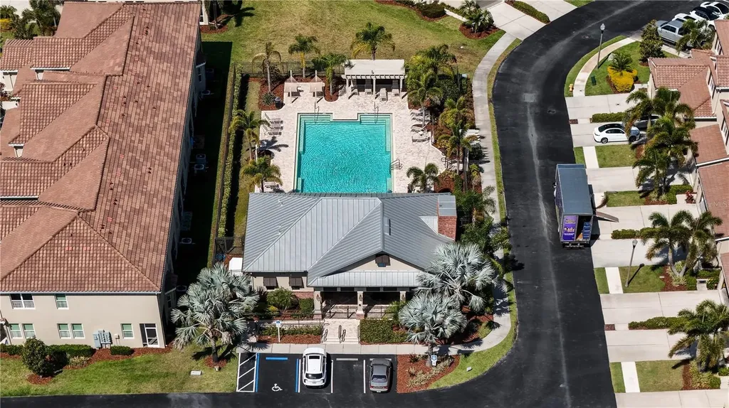 623 53rd Avenue N St Petersburg FL 33703