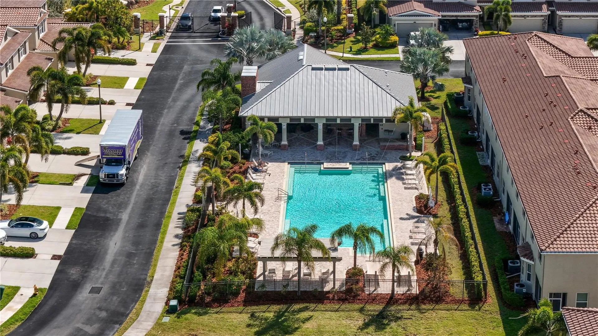623 53rd Ave N St Petersburg FL 33703