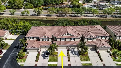 623 53rd Ave N St Petersburg FL 33703