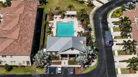 623 53rd Ave N St Petersburg FL 33703
