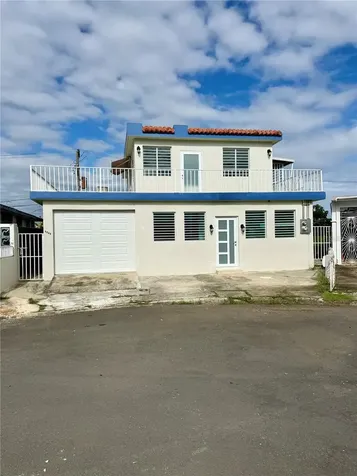 4R-45 Calle Roble / Lomas Verdes Bayamon PR 00956