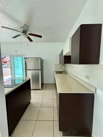 4R-45 Calle Roble / Lomas Verdes Bayamon PR 00956
