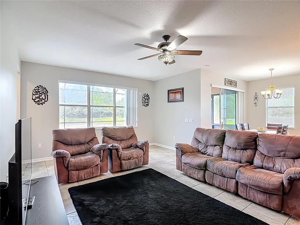 344 Magneta Loop Auburndale FL 33823
