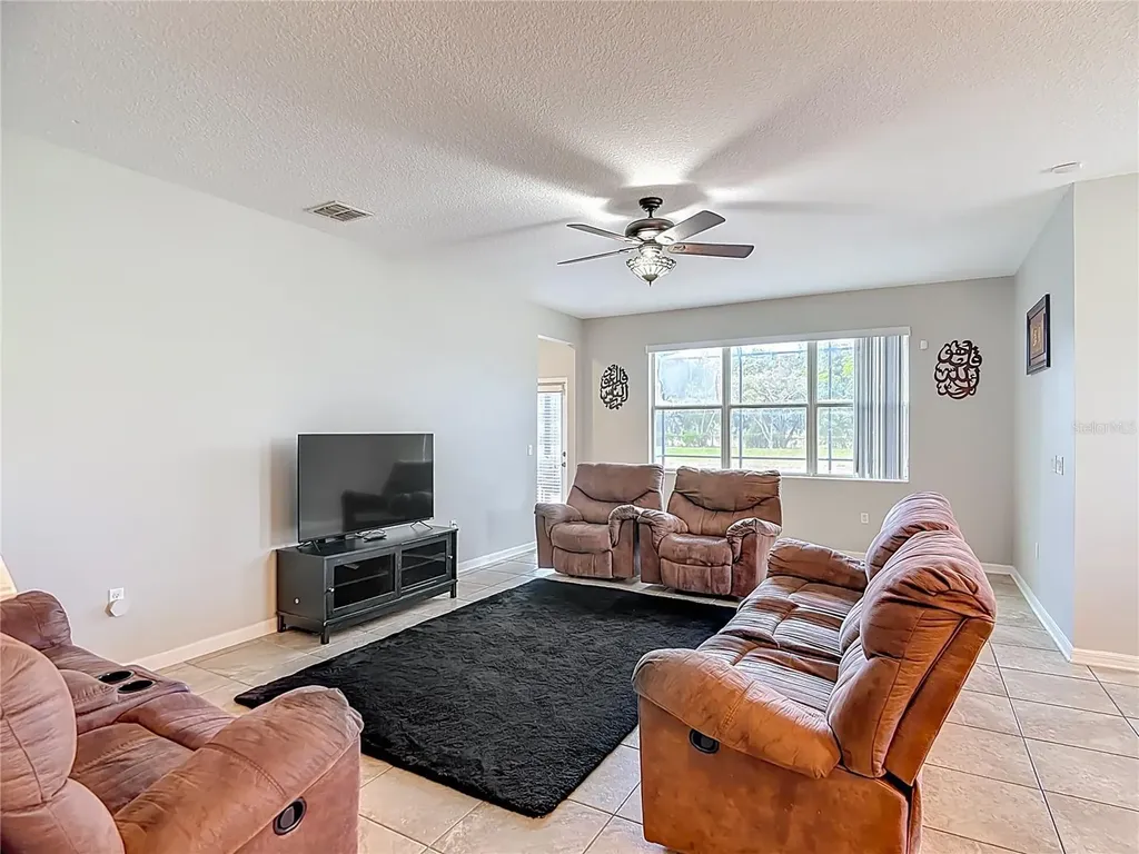344 Magneta Loop Auburndale FL 33823