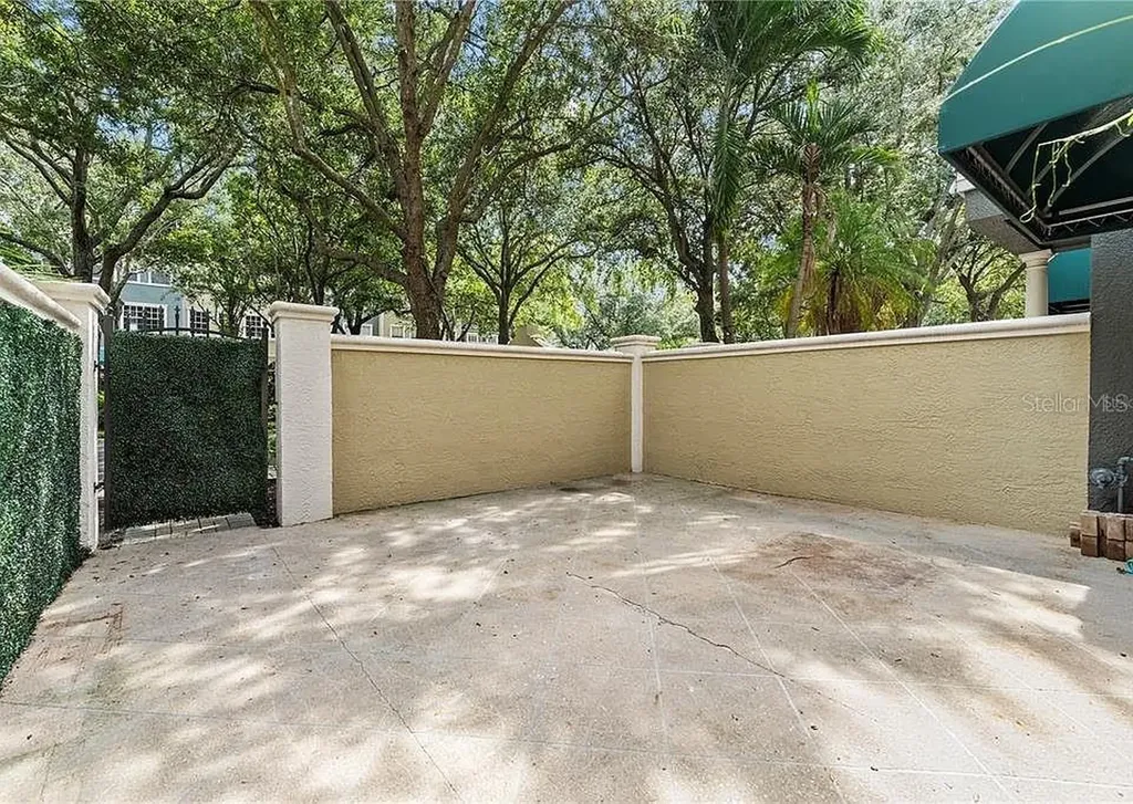 1437 Harbour Walk Road Tampa FL 33602