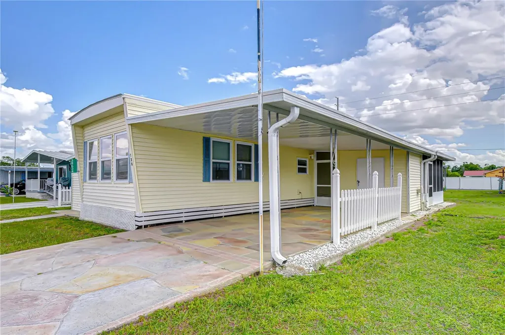 38634 Lansing Avenue Zephyrhills FL 33542