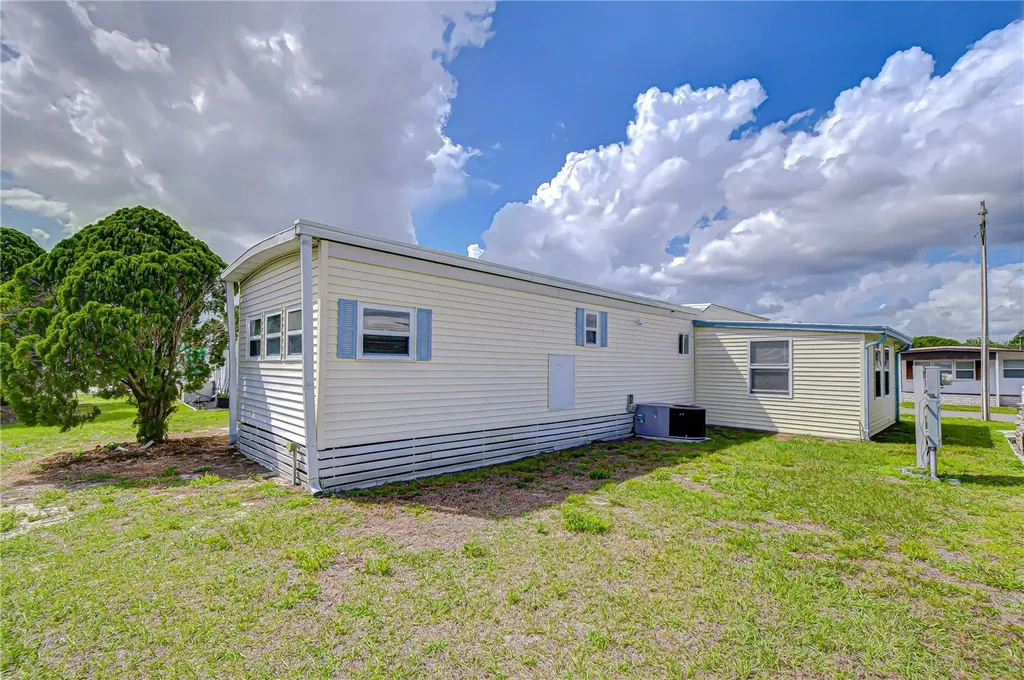 38634 Lansing Avenue Zephyrhills FL 33542