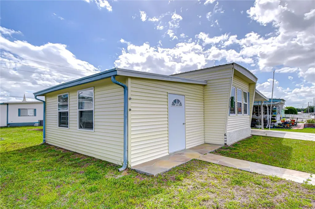 38634 Lansing Avenue Zephyrhills FL 33542