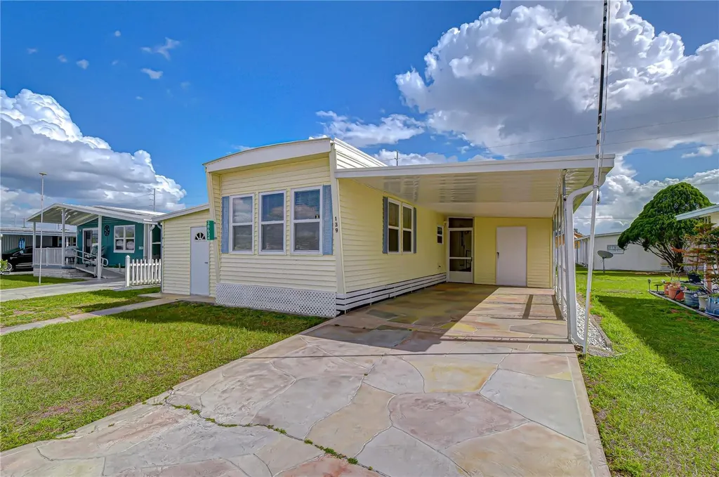 38634 Lansing Avenue Zephyrhills FL 33542