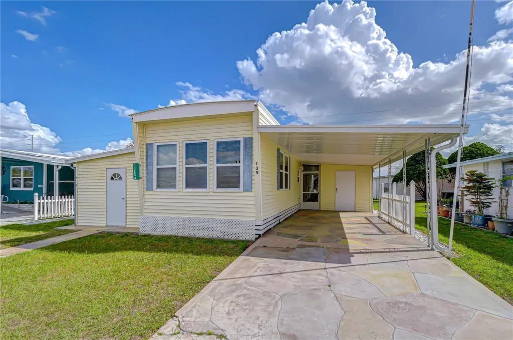 38634 Lansing Avenue Zephyrhills FL 33542