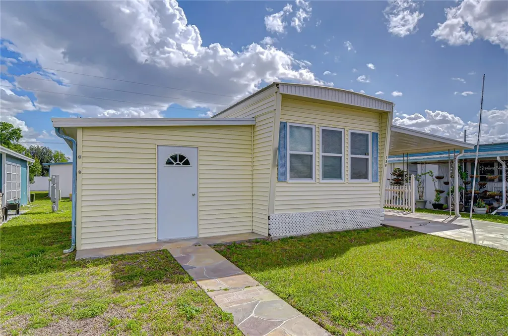 38634 Lansing Avenue Zephyrhills FL 33542