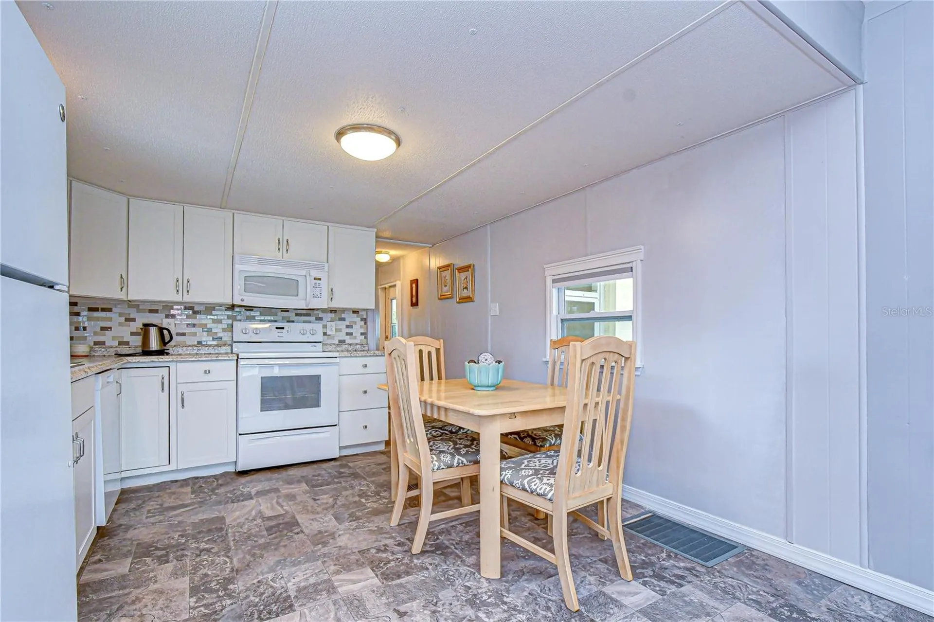 38634 Lansing Avenue Zephyrhills FL 33542