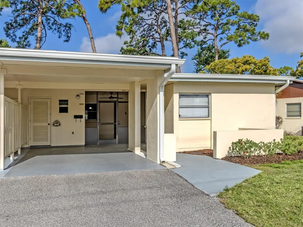 6108 Green View Drive Sarasota FL 34231