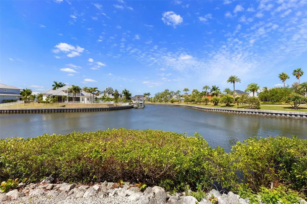 5702 Tides Place Apollo Beach FL 33572