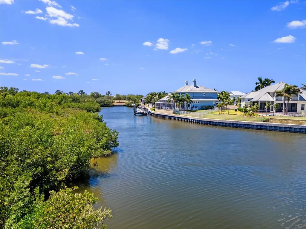 5702 Tides Place Apollo Beach FL 33572