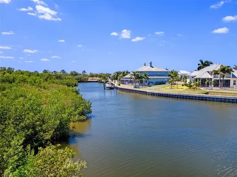 5702 Tides Place Apollo Beach FL 33572