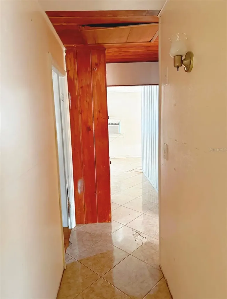 2412 Burns Street Lakeland FL 33801