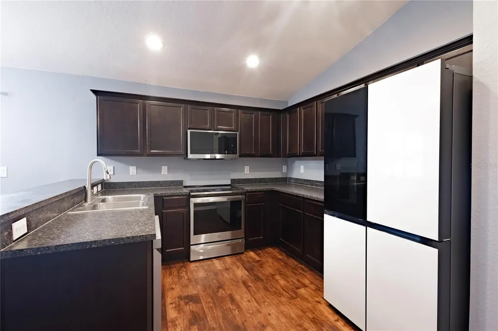6517 Bayston Hill Place Zephyrhills FL 33541