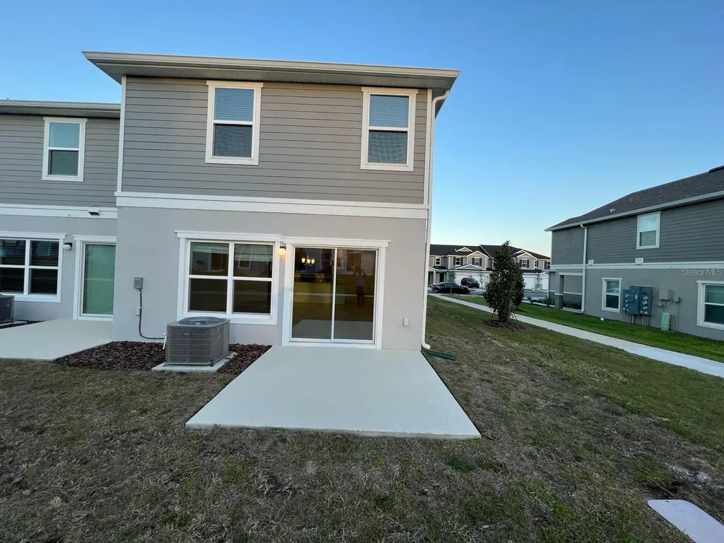 680 Stoney Point Circle Davenport FL 33896