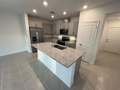 680 Stoney Point Circle Davenport FL 33896