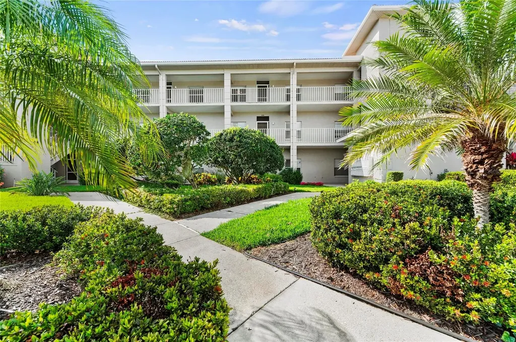 9610 Club South Circle Sarasota FL 34238