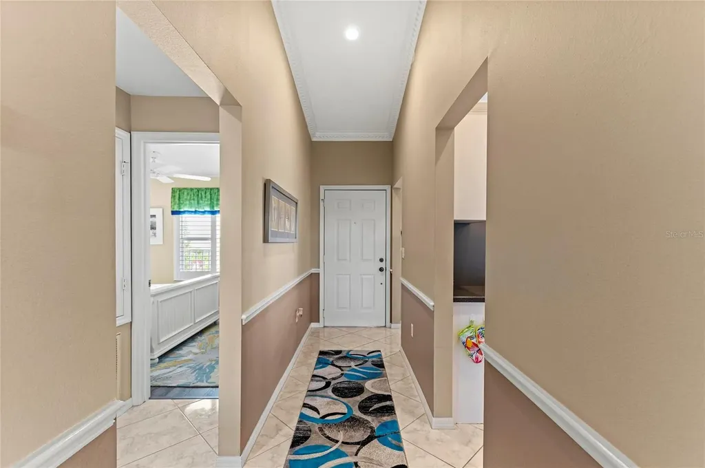 9610 Club South Circle Sarasota FL 34238