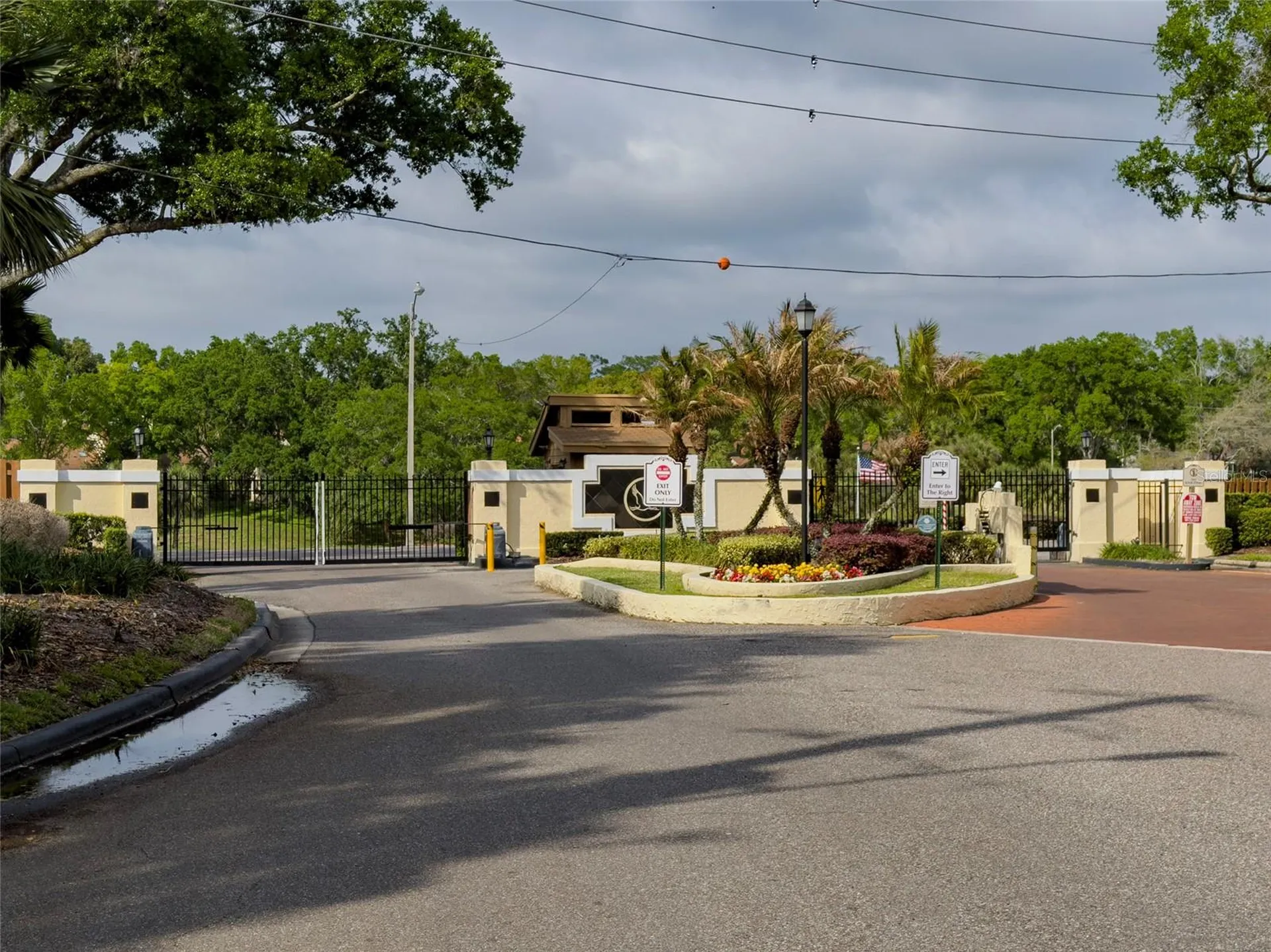 703 Swan Lane Altamonte Springs FL 32701