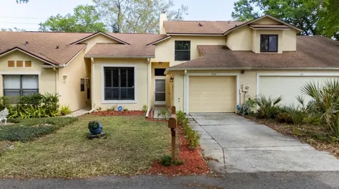 703 Swan Lane Altamonte Springs FL 32701