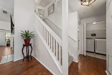 703 Swan Lane Altamonte Springs FL 32701