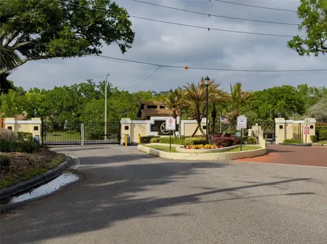 703 Swan Lane Altamonte Springs FL 32701