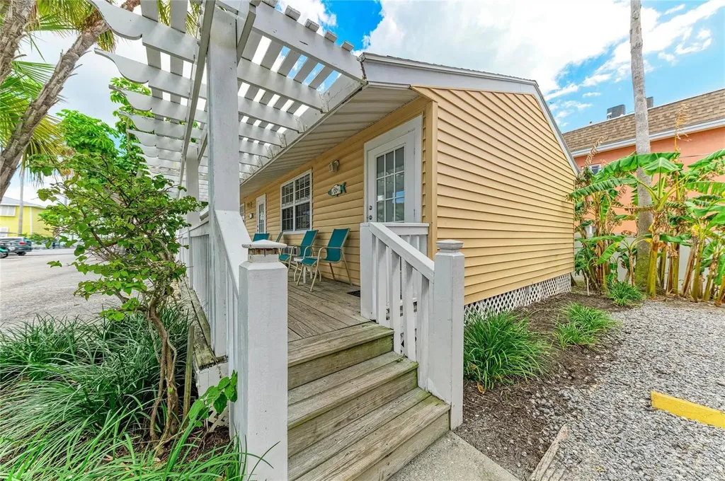 1603 Gulf Dr N Bradenton Beach FL 34217