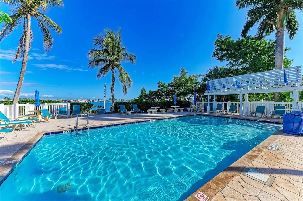 1603 Gulf Dr N Bradenton Beach FL 34217