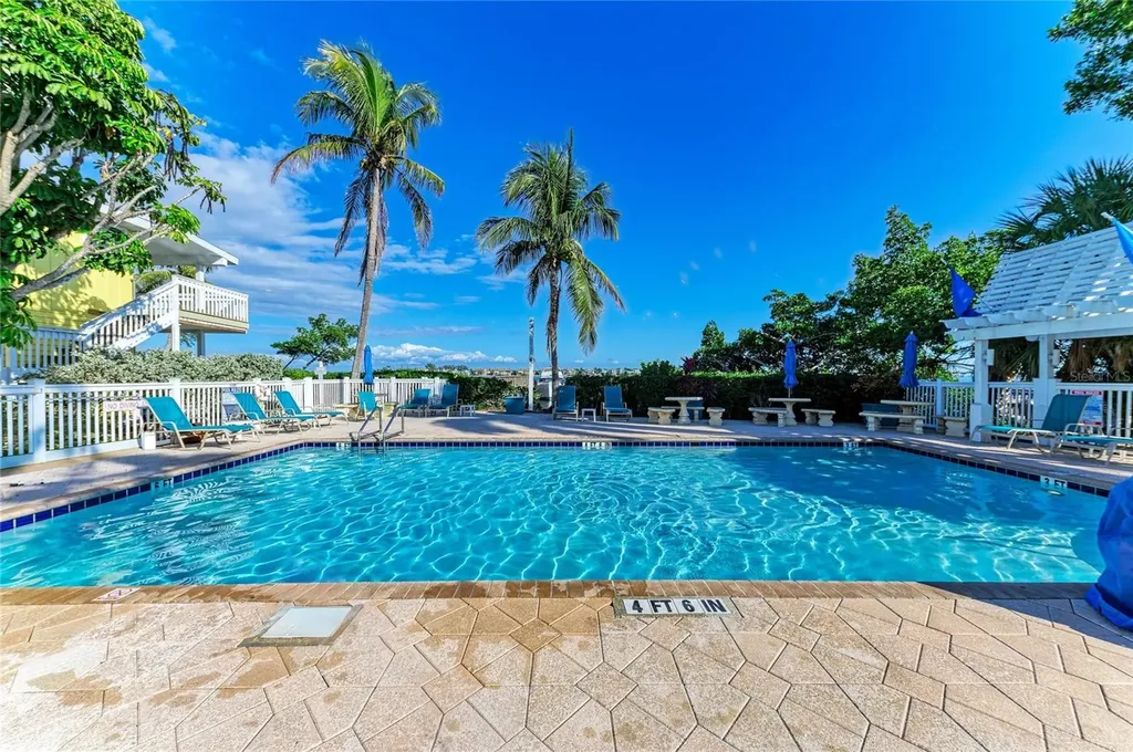 1603 Gulf Dr N Bradenton Beach FL 34217