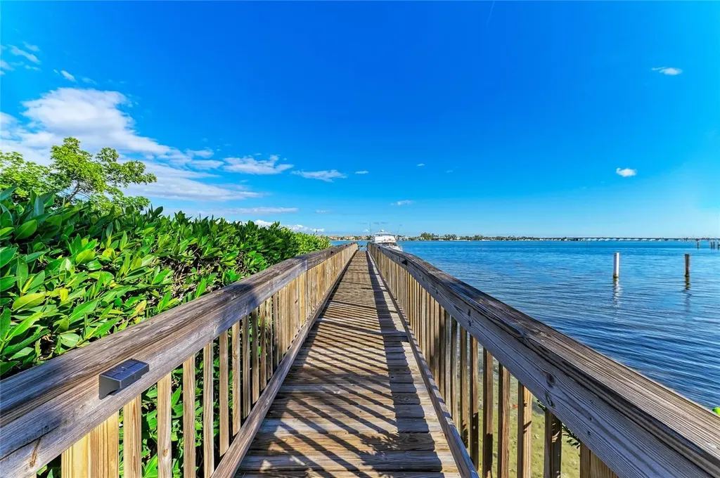 1603 Gulf Dr N Bradenton Beach FL 34217