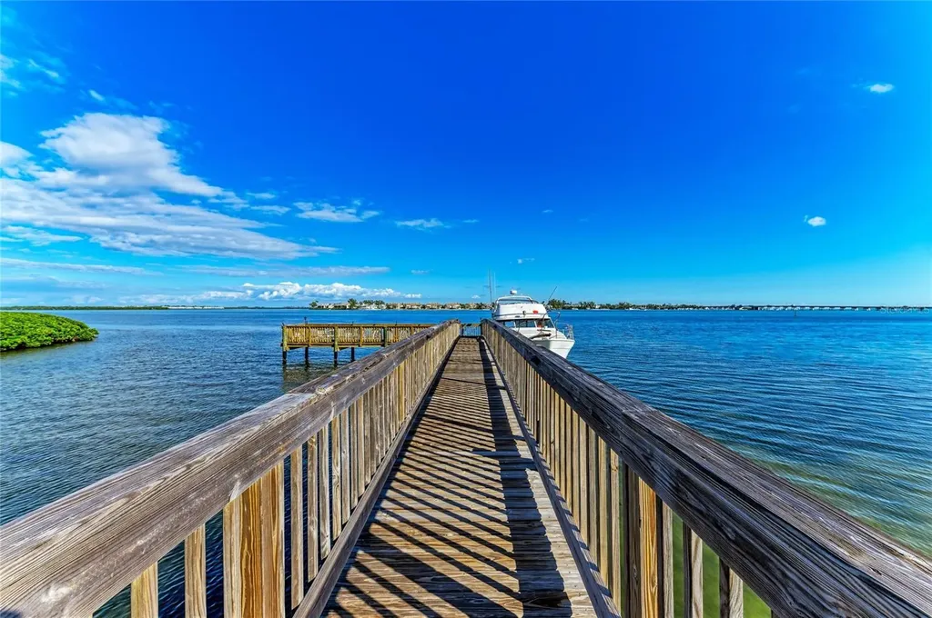 1603 Gulf Dr N Bradenton Beach FL 34217
