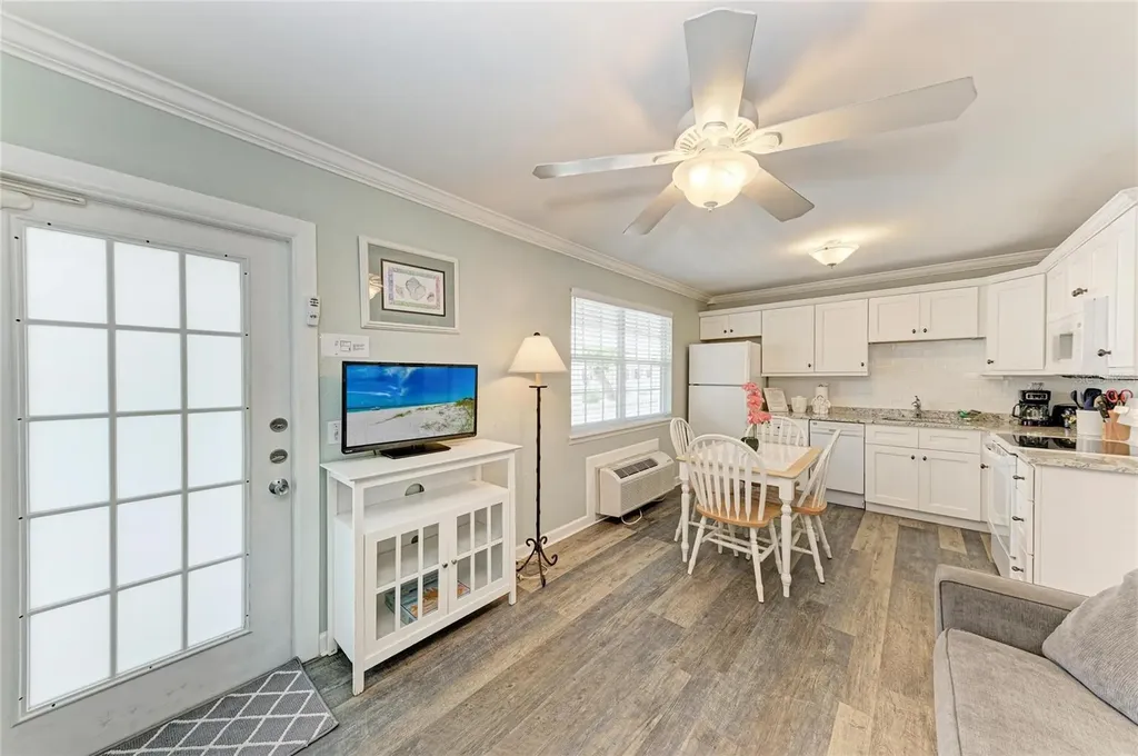 1603 Gulf Dr N Bradenton Beach FL 34217