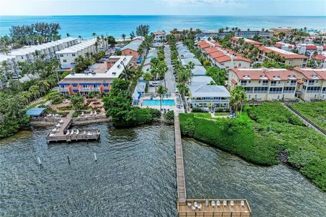 1603 Gulf Dr N Bradenton Beach FL 34217