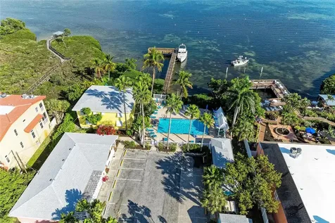 1603 Gulf Dr N Bradenton Beach FL 34217