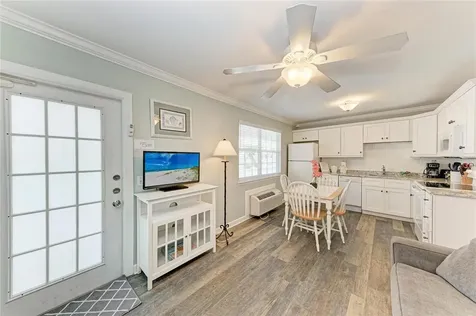 1603 Gulf Dr N Bradenton Beach FL 34217