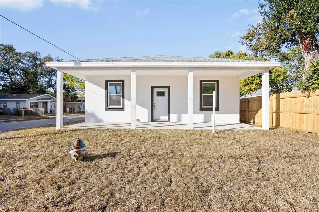520 12th Avenue W Bradenton FL 34205