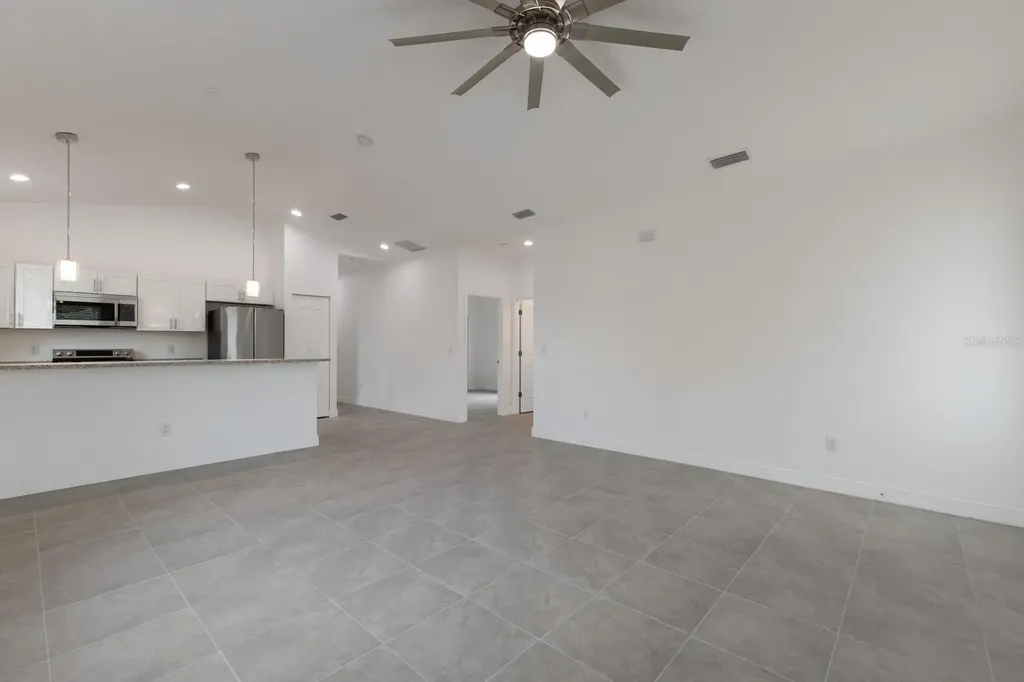 520 12th Avenue W Bradenton FL 34205