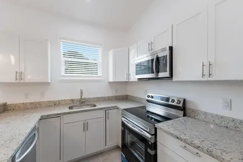 520 12th Avenue W Bradenton FL 34205