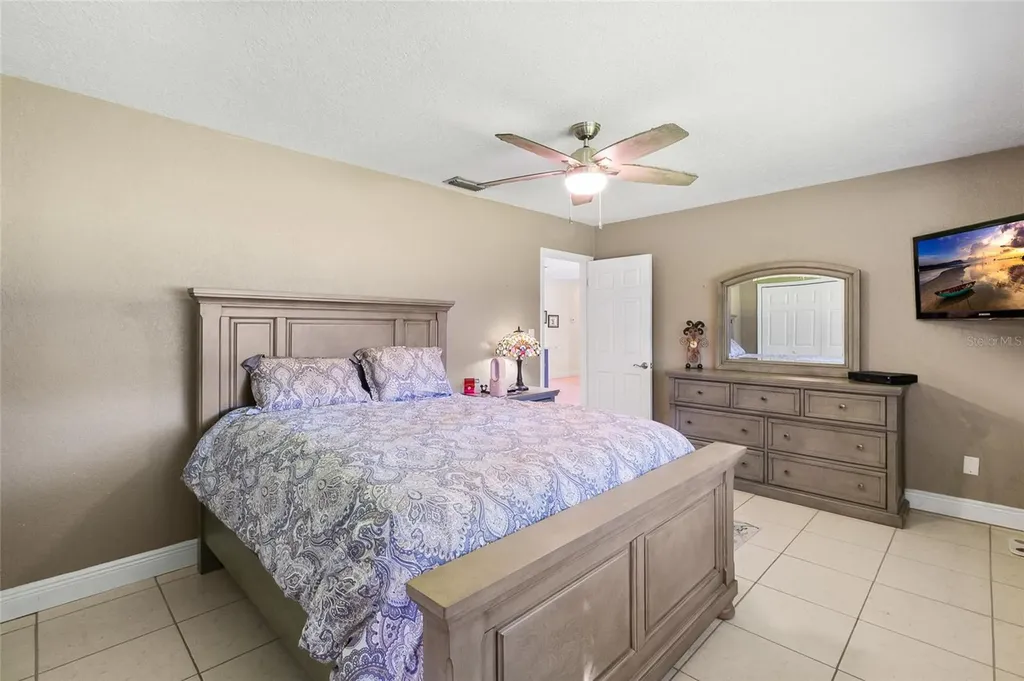 7001 18th Street N St Petersburg FL 33702