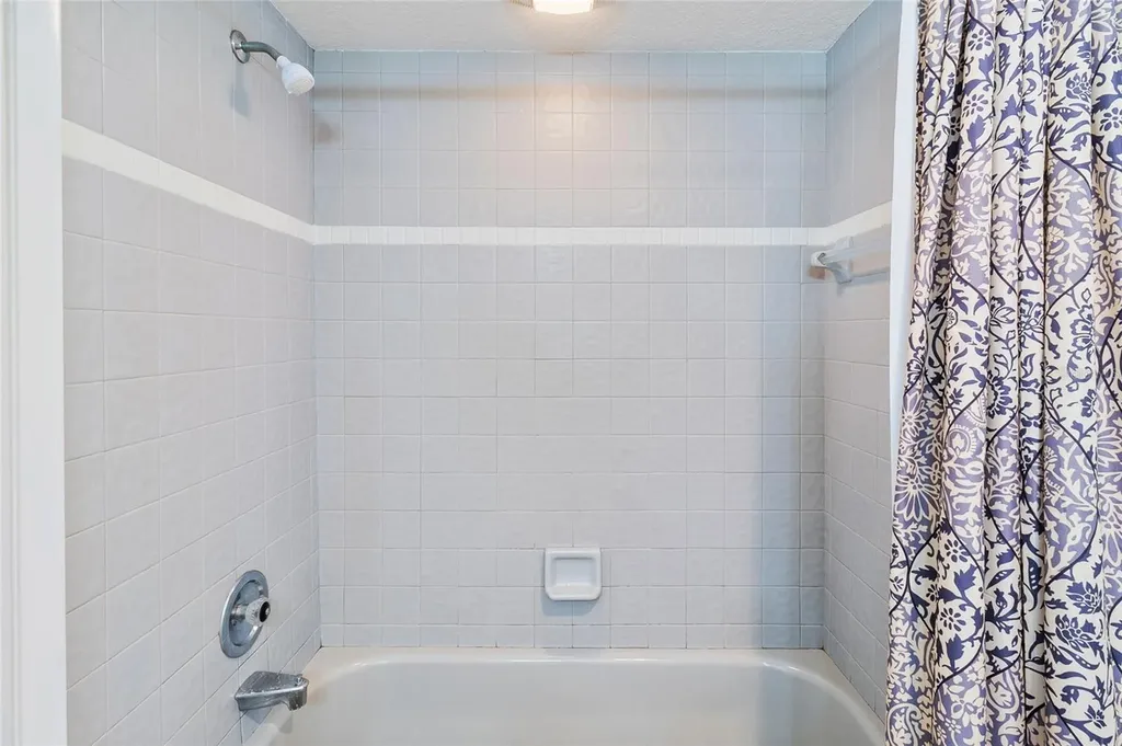 7001 18th Street N St Petersburg FL 33702