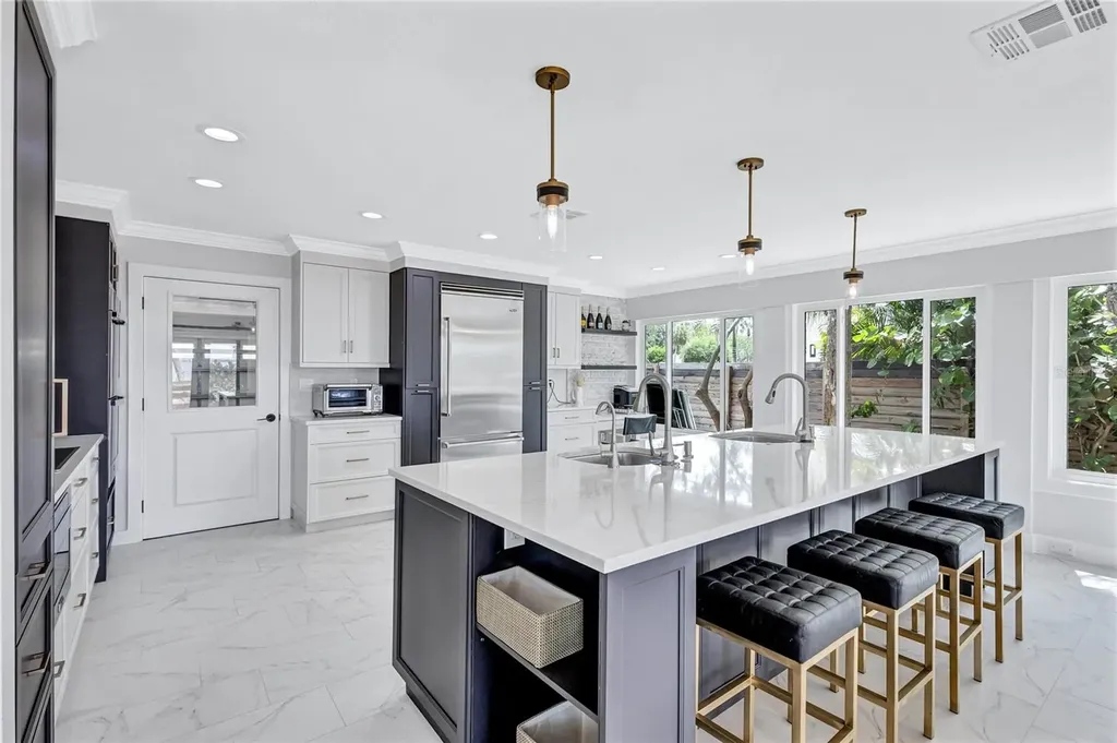 2612 Keystone Court N St Petersburg FL 33710