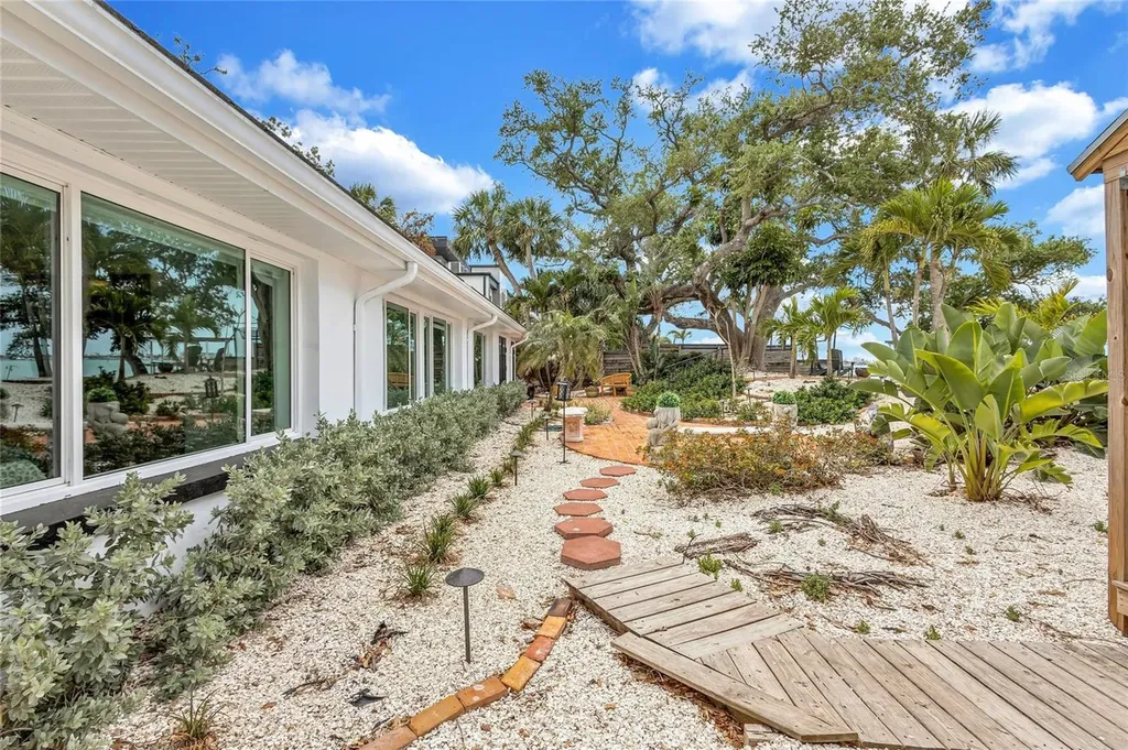 2612 Keystone Court N St Petersburg FL 33710