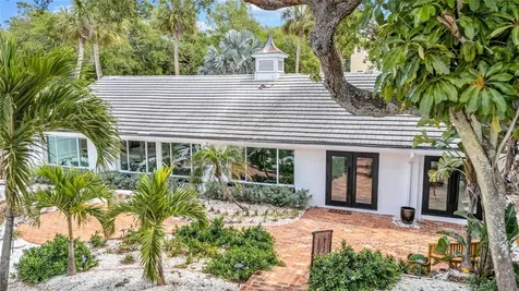 2612 Keystone Court N St Petersburg FL 33710