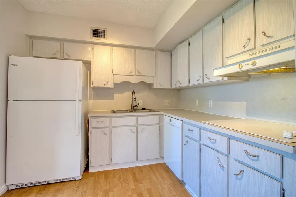 2450 Canadian Way Clearwater FL 33763